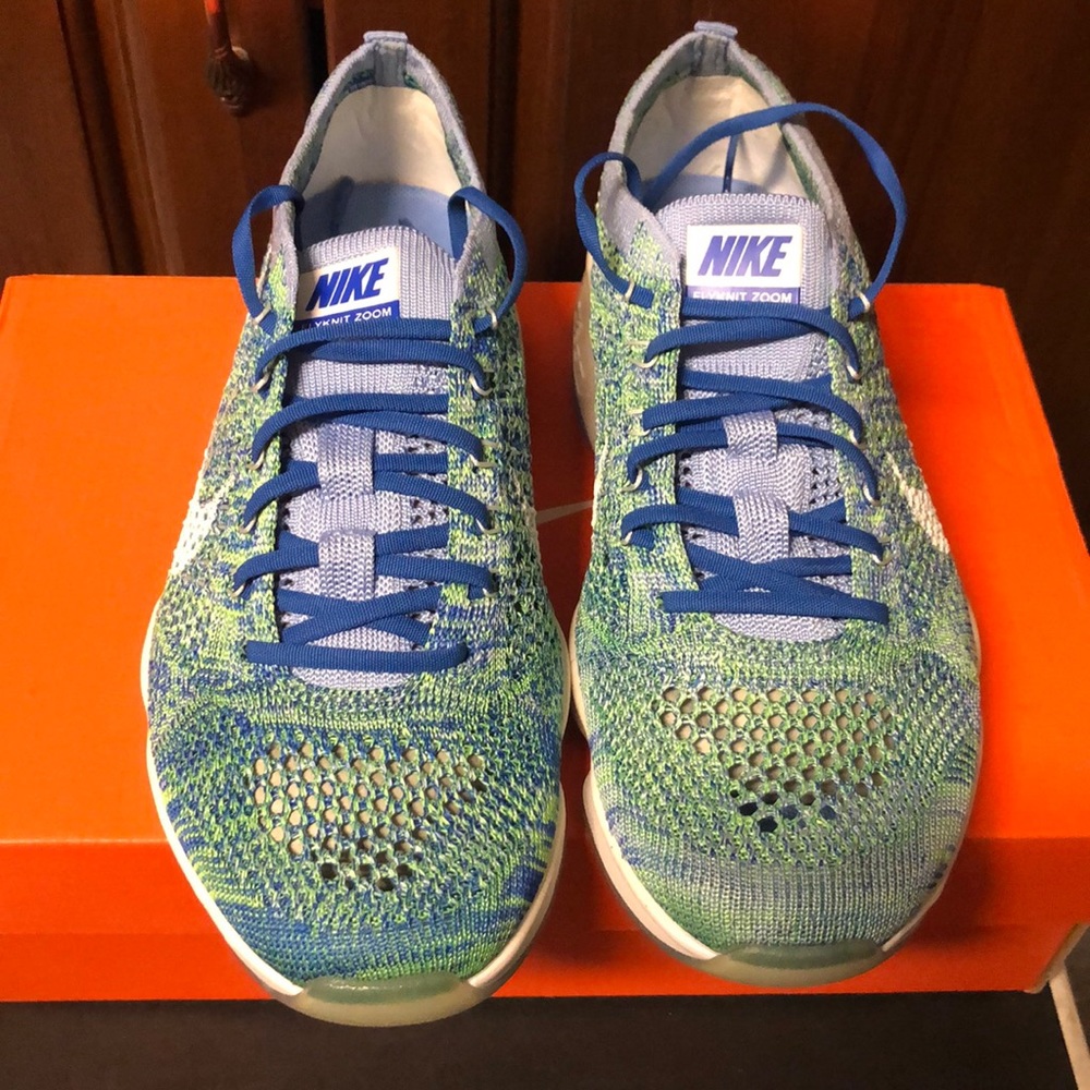 Nike flyknit zoom sneaker